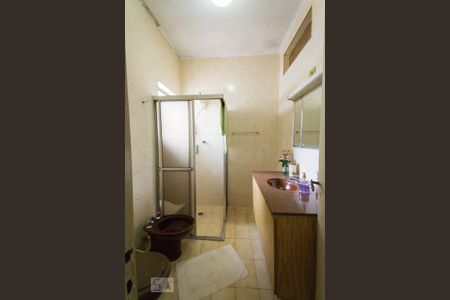 Casa à venda com 180m², 3 quartos e 6 vagasBanheiro