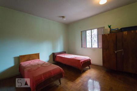 Casa à venda com 180m², 3 quartos e 6 vagasQuarto 2 - Suíte