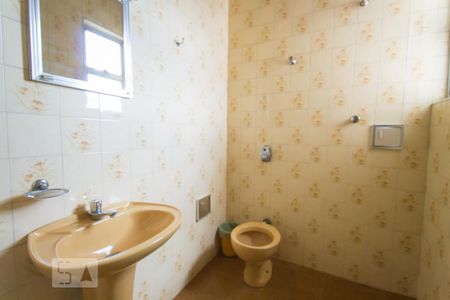 Casa à venda com 180m², 3 quartos e 6 vagasBanheiro