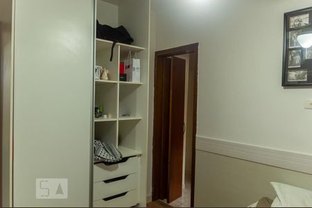 Casa à venda com 220m², 3 quartos e 2 vagas Casa à venda com 220m², 3 quartos e 2 vagasQuarto 2