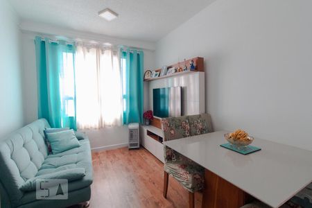 Apartamento para alugar com 47m², 2 quartos e 1 vaga Apartamento para alugar com 47m², 2 quartos e 1 vagaSala