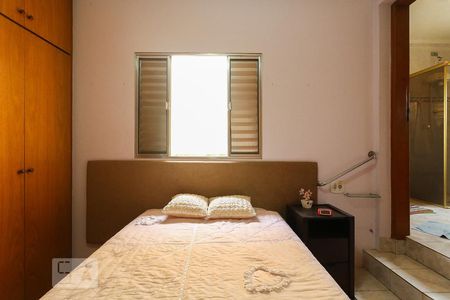 Casa à venda com 205m², 4 quartos e 2 vagasQuarto Suíte