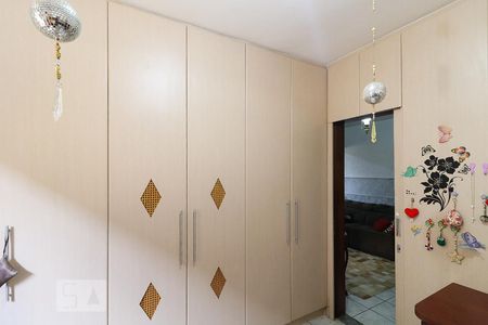 Casa à venda com 205m², 4 quartos e 2 vagasQuarto 3