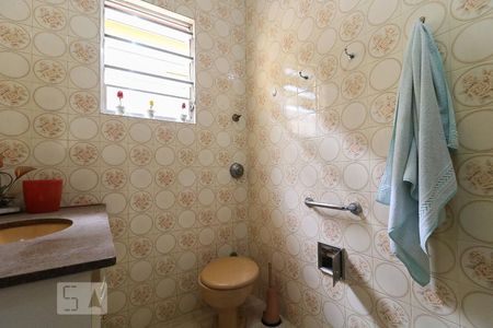Casa à venda com 205m², 4 quartos e 2 vagasBanheiro