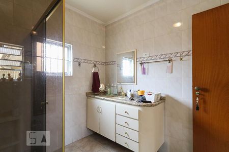 Casa à venda com 205m², 4 quartos e 2 vagasBanheiro da Suíte