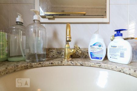 Casa à venda com 205m², 4 quartos e 2 vagasBanheiro da Suíte