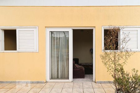 Casa à venda com 205m², 4 quartos e 2 vagasVaranda da Sala de TV