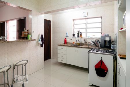 Casa à venda com 212m², 3 quartos e 4 vagas Casa à venda com 212m², 3 quartos e 4 vagasCozinha