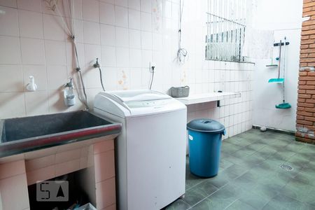 Casa à venda com 212m², 3 quartos e 4 vagas Casa à venda com 212m², 3 quartos e 4 vagasÁrea de Serviço