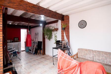 Casa à venda com 212m², 3 quartos e 4 vagas Casa à venda com 212m², 3 quartos e 4 vagasGaragem Frente