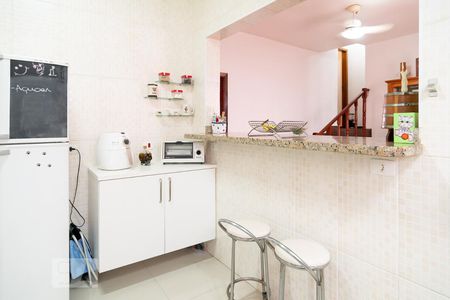 Casa à venda com 212m², 3 quartos e 4 vagas Casa à venda com 212m², 3 quartos e 4 vagasCozinha