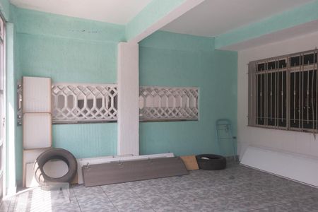 Casa à venda com 140m², 4 quartos e 2 vagasGaragem