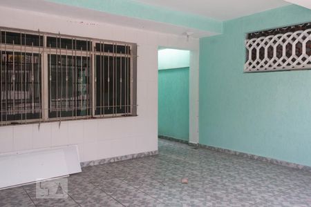 Casa à venda com 140m², 4 quartos e 2 vagasGaragem