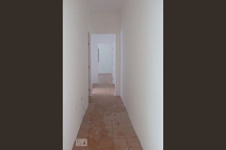 Casa à venda com 140m², 4 quartos e 2 vagasCorredor