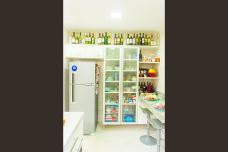 Apartamento à venda com 270m², 4 quartos e 3 vagas Apartamento à venda com 270m², 4 quartos e 3 vagasCozinha - Armários