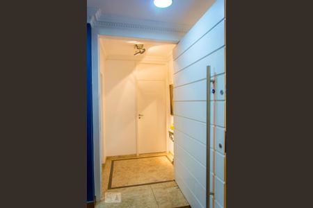 Apartamento à venda com 270m², 4 quartos e 3 vagas Apartamento à venda com 270m², 4 quartos e 3 vagasHall de Entrada