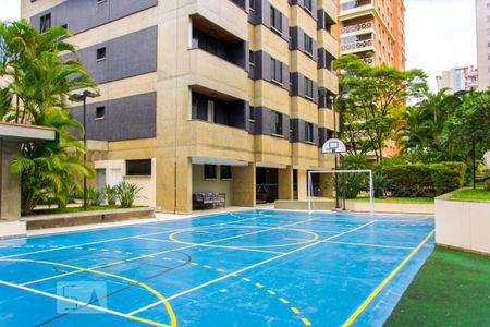Apartamento à venda com 270m², 4 quartos e 3 vagas Apartamento à venda com 270m², 4 quartos e 3 vagasQuadra Esportiva
