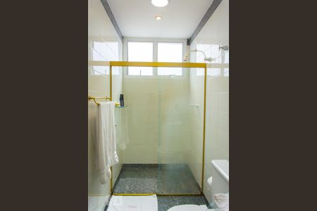 Apartamento à venda com 270m², 4 quartos e 3 vagas Apartamento à venda com 270m², 4 quartos e 3 vagasBanheiro da Suíte 2