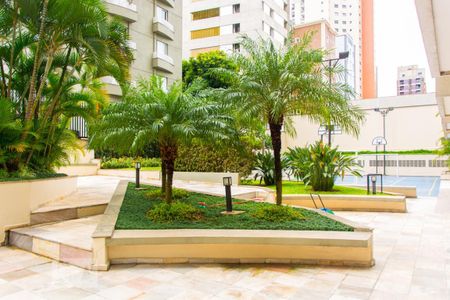 Apartamento à venda com 270m², 4 quartos e 3 vagas Apartamento à venda com 270m², 4 quartos e 3 vagasÁrea comum