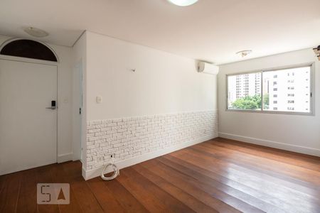 Sala de apartamento à venda com 2 quartos, 60m² em Indianópolis, São Paulo