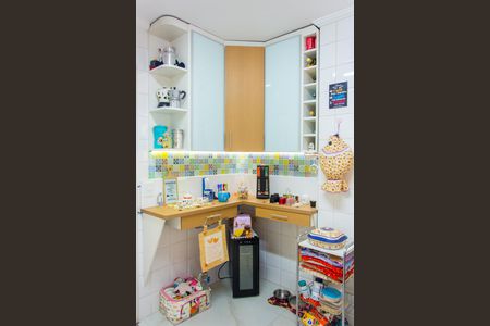 Apartamento à venda com 70m², 2 quartos e 2 vagas Apartamento à venda com 70m², 2 quartos e 2 vagasCozinha - Armários