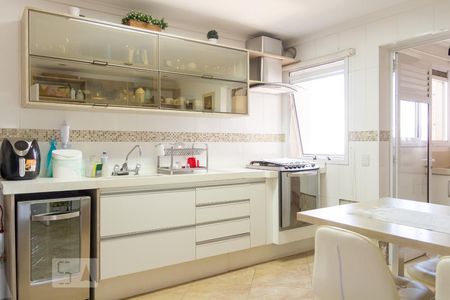 Apartamento à venda com 146m², 3 quartos e 2 vagas Apartamento à venda com 146m², 3 quartos e 2 vagasCozinha