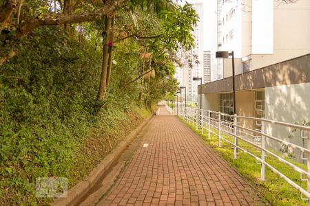 Apartamento à venda com 146m², 3 quartos e 2 vagas Apartamento à venda com 146m², 3 quartos e 2 vagasÁrea comum - Pista de caminhada