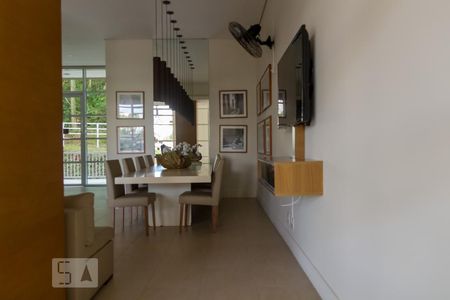 Apartamento à venda com 146m², 3 quartos e 2 vagas Apartamento à venda com 146m², 3 quartos e 2 vagasÁrea comum - Salão de festas