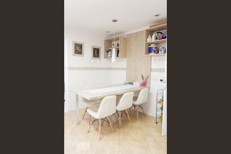 Apartamento à venda com 146m², 3 quartos e 2 vagas Apartamento à venda com 146m², 3 quartos e 2 vagasCozinha