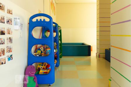 Apartamento à venda com 146m², 3 quartos e 2 vagas Apartamento à venda com 146m², 3 quartos e 2 vagasÁrea comum - Brinquedoteca