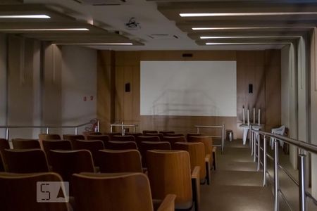 Apartamento à venda com 146m², 3 quartos e 2 vagas Apartamento à venda com 146m², 3 quartos e 2 vagasÁrea comum - Cinema