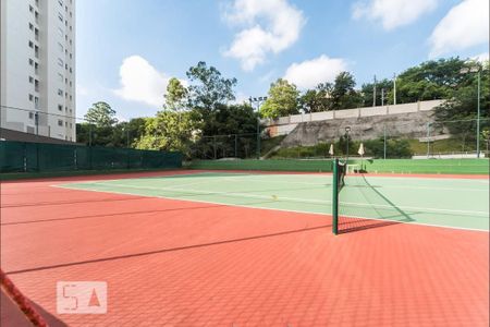 Apartamento à venda com 146m², 3 quartos e 2 vagas Apartamento à venda com 146m², 3 quartos e 2 vagasÁrea comum - Quadra de tênis