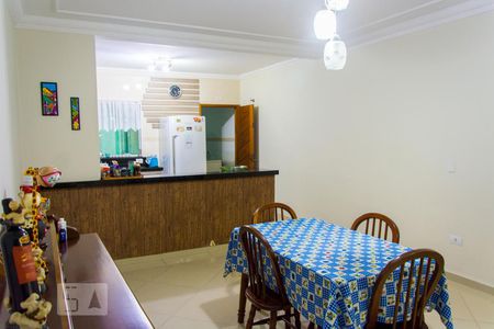 Casa à venda com 170m², 3 quartos e 6 vagasCopa