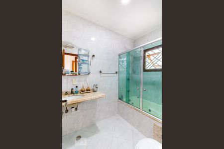 Casa à venda com 125m², 3 quartos e 4 vagasBanheiro da Suíte 1