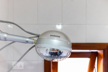 Casa à venda com 125m², 3 quartos e 4 vagasChuveiro