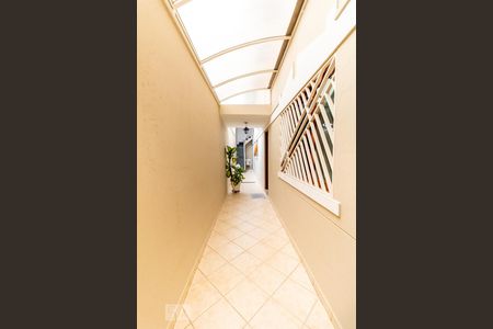 Casa à venda com 125m², 3 quartos e 4 vagasCorredor