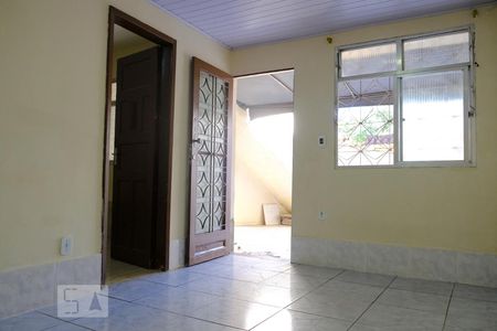 Sala de casa para alugar com 2 quartos, 75m² em Taquara, Rio de Janeiro