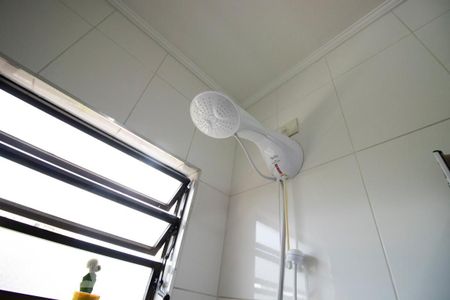 Casa à venda com 167m², 4 quartos e 4 vagas Casa à venda com 167m², 4 quartos e 4 vagasDetalhe Banheiro Suíte 2