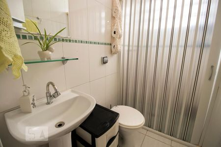 Casa à venda com 167m², 4 quartos e 4 vagas Casa à venda com 167m², 4 quartos e 4 vagasBanheiro Suíte 1