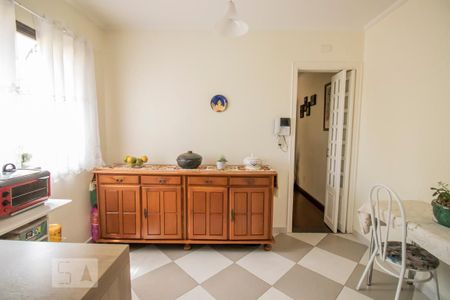 Casa à venda com 167m², 4 quartos e 4 vagas Casa à venda com 167m², 4 quartos e 4 vagasCozinha