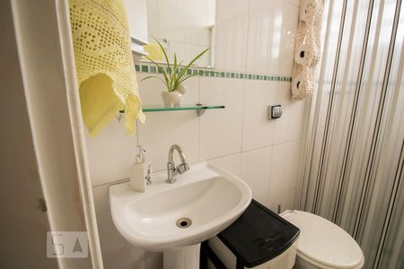 Casa à venda com 167m², 4 quartos e 4 vagas Casa à venda com 167m², 4 quartos e 4 vagasBanheiro Suíte 1