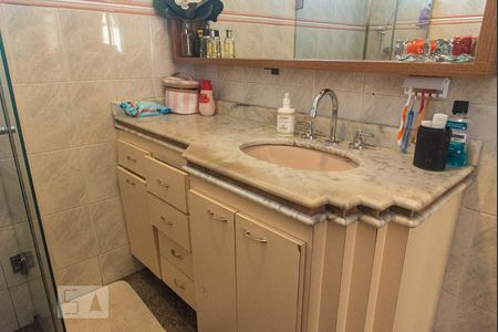 Apartamento à venda com 97m², 4 quartos e 2 vagasBanheiro