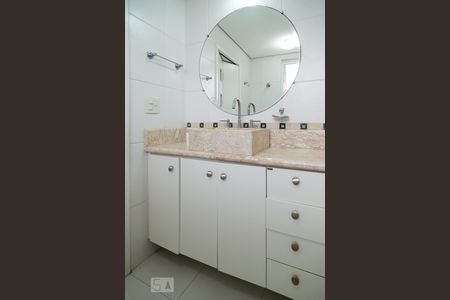 Apartamento à venda com 152m², 3 quartos e 1 vagaBanheiro