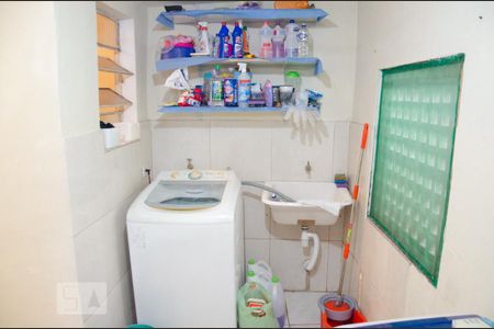 Casa à venda com 152m², 4 quartos e 3 vagasLavanderia