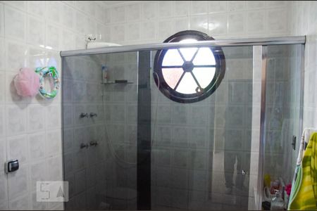 Casa à venda com 152m², 4 quartos e 3 vagasBanheiro 1