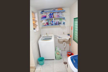 Casa à venda com 152m², 4 quartos e 3 vagasLavanderia