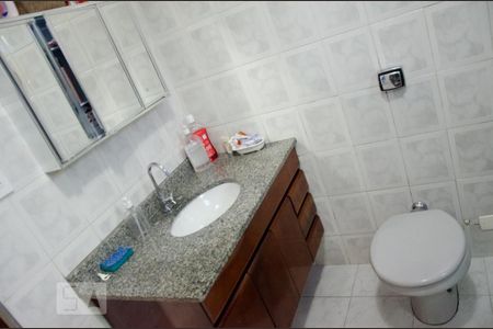 Casa à venda com 152m², 4 quartos e 3 vagasBanheiro 2