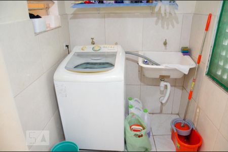 Casa à venda com 152m², 4 quartos e 3 vagasLavanderia