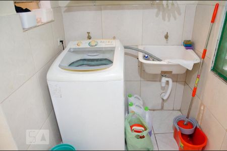 Casa à venda com 152m², 4 quartos e 3 vagasLavanderia