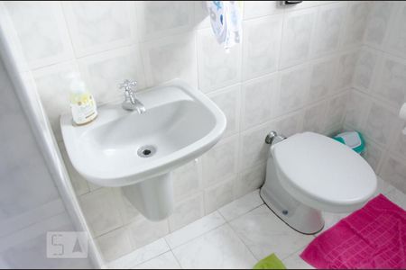 Casa à venda com 152m², 4 quartos e 3 vagasBanheiro 3